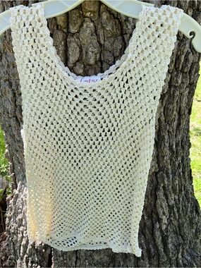 ⭐️Lotus Crochet Tank in size S/M